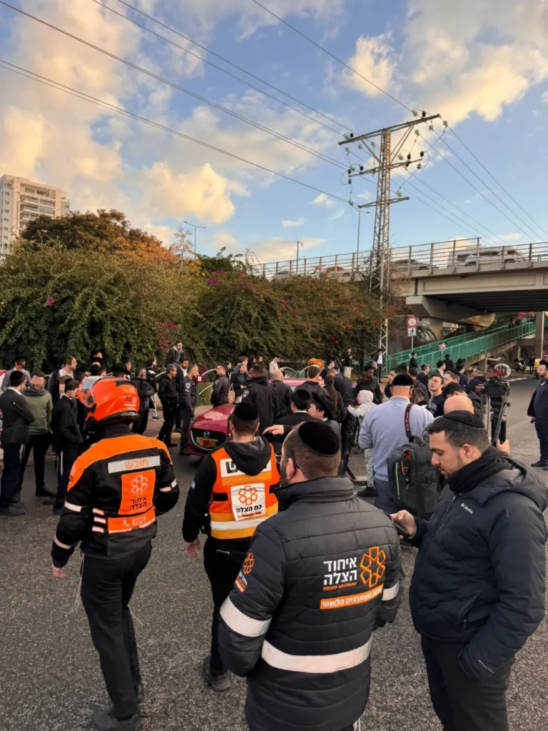 כוחות ההצלה בזירה