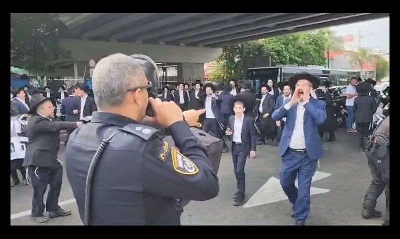 ההפגנות נגד חוק הגיוס