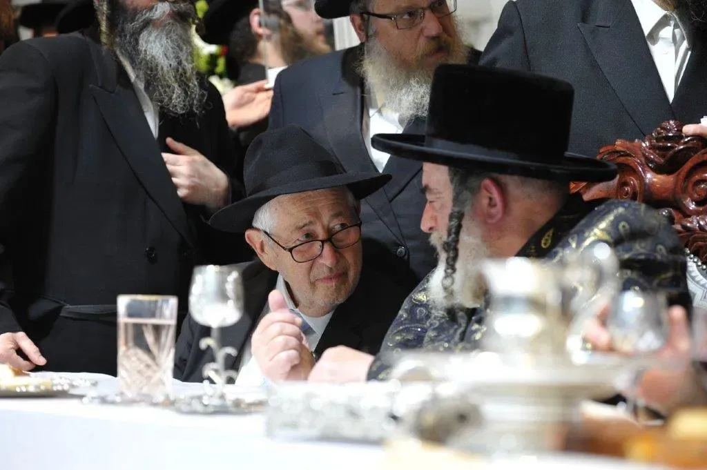 הרב יהודה פרידלנדר ז"ל עם אדמו"ר מויזניץ שליט"א