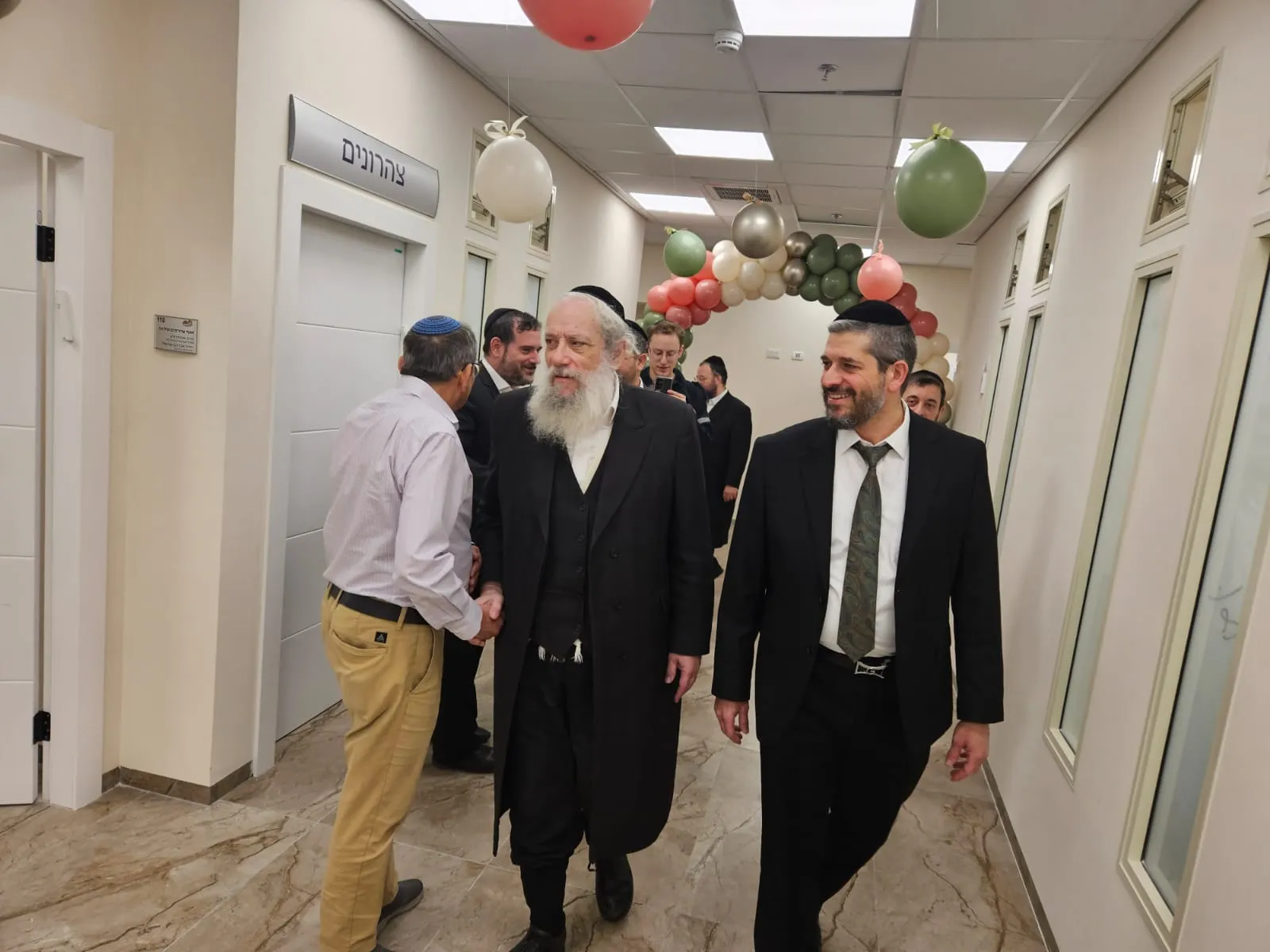 סיור וקביעת מזוזה