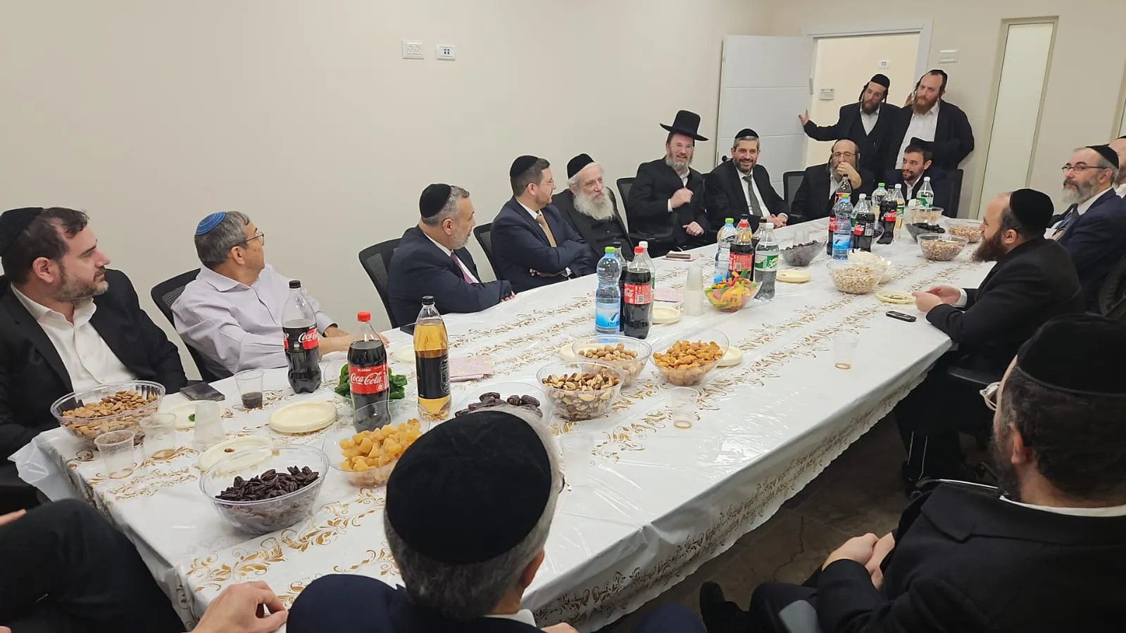 סיור וקביעת מזוזה