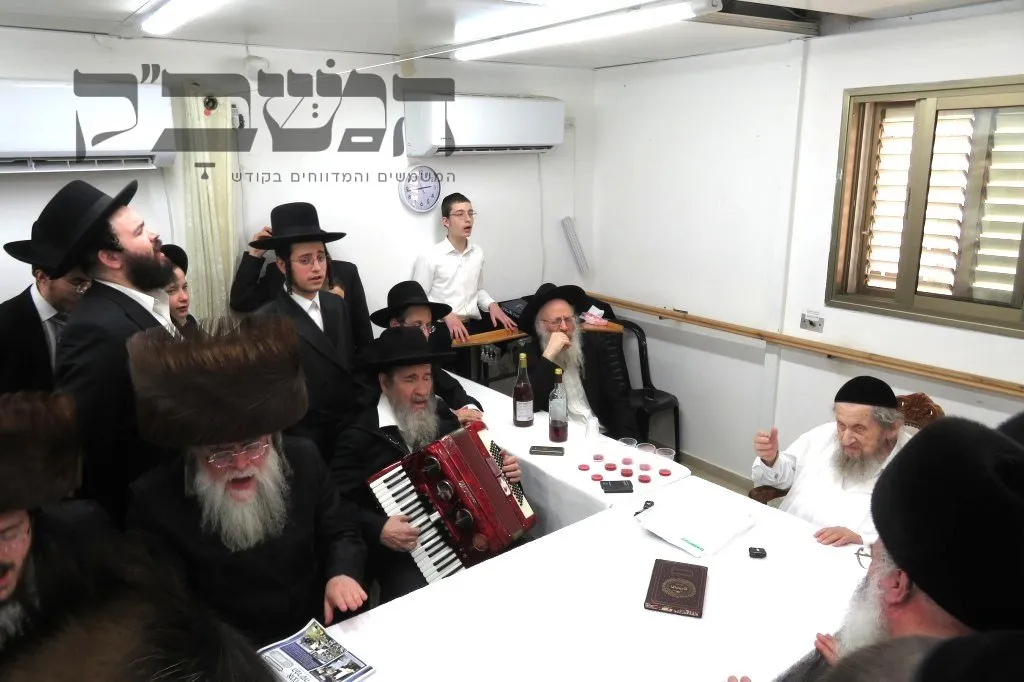 תיעוד מסכם: חג הפסח במחיצת מרן הגר"ד לנדו