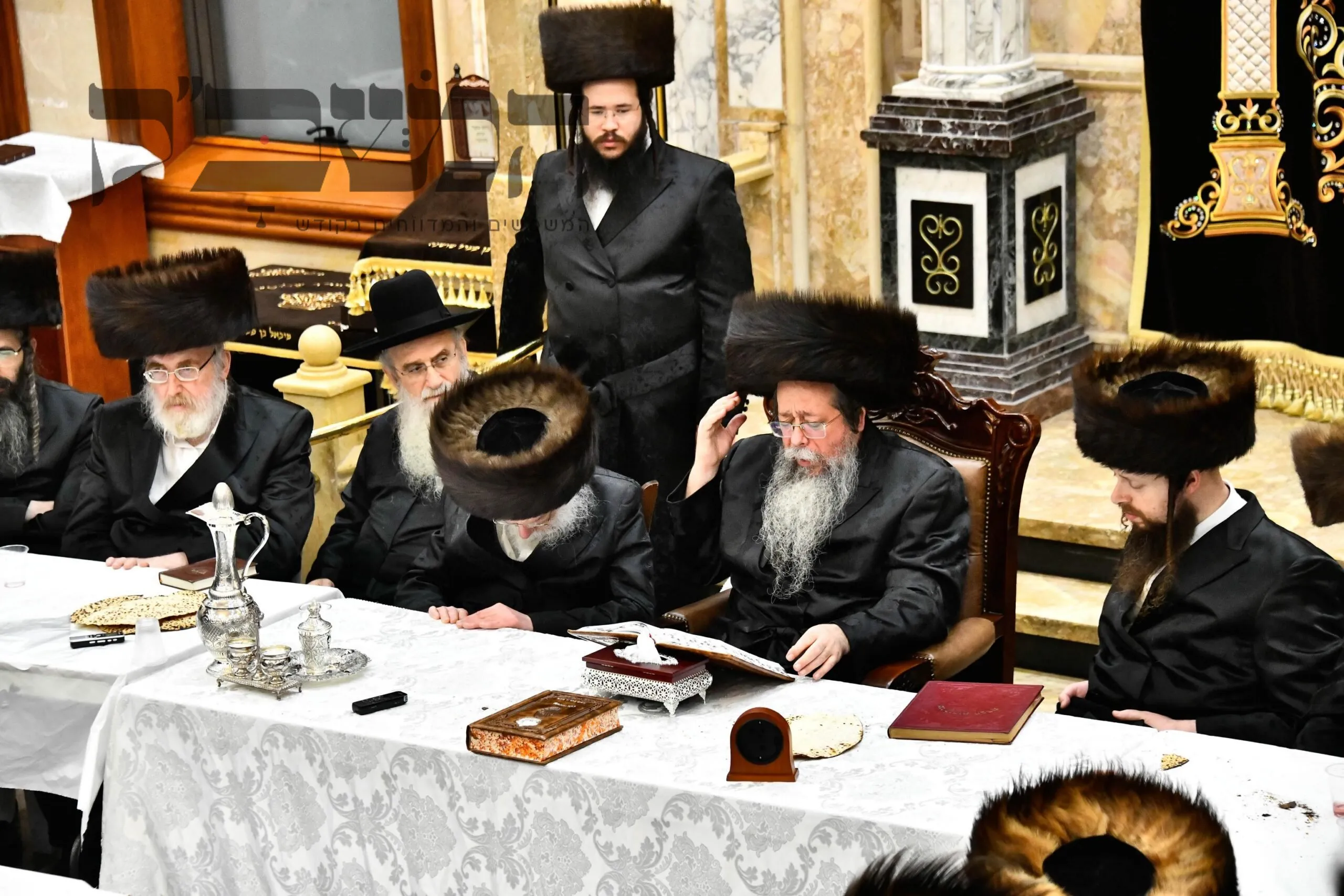 'אַתָּה בְחַרְתָּנוּ': טיש נעילת החג בחצר הקודש שבט הלוי