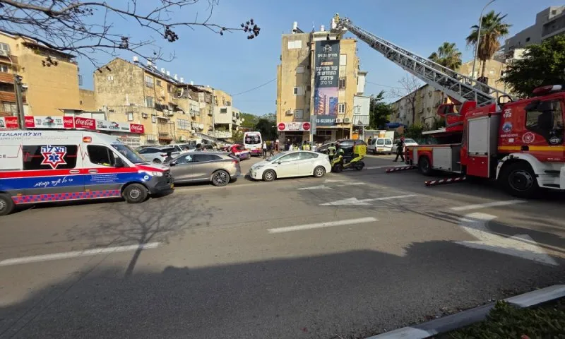 הזירה