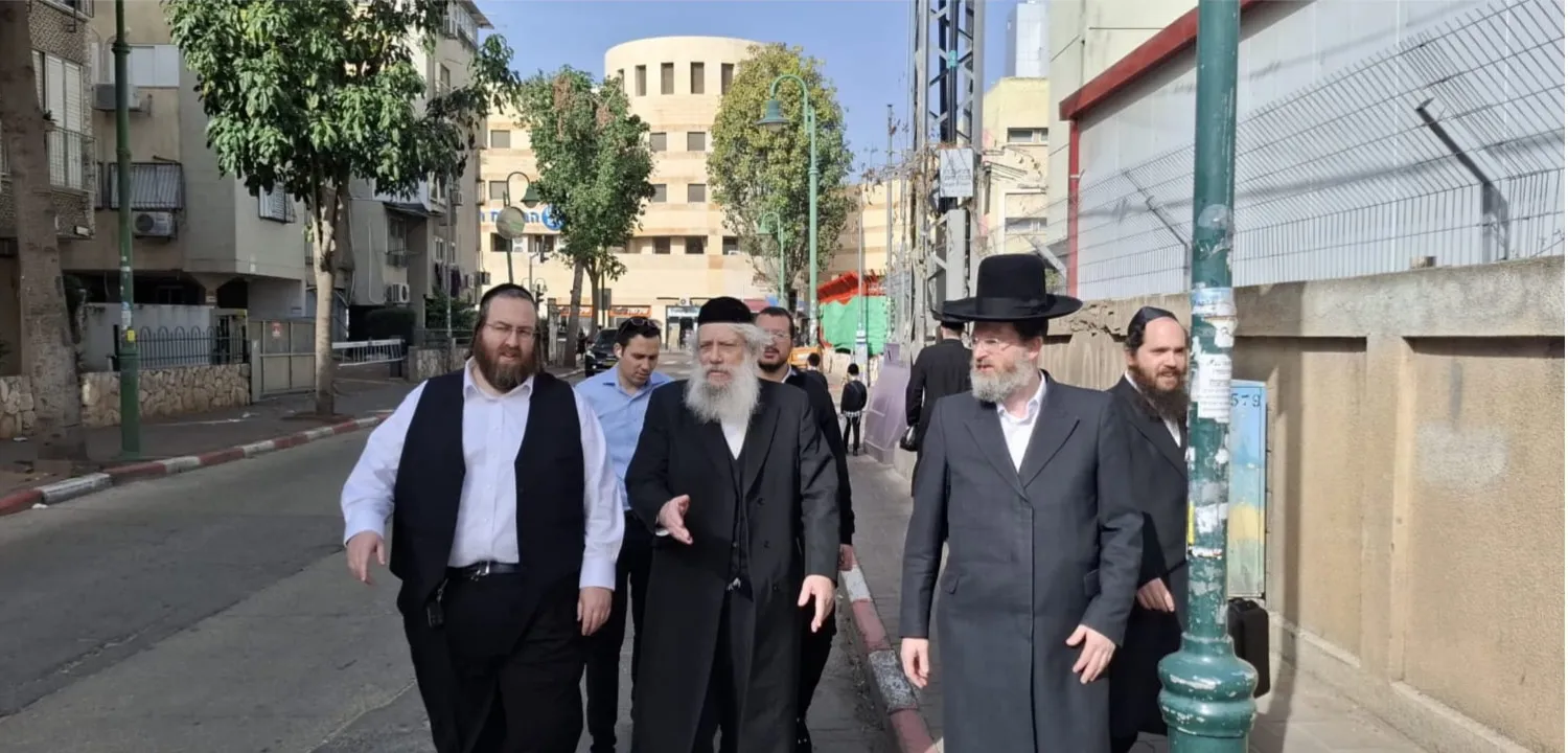 ראש העיר בסיור עבודה בשיכון ה' לבחינת שדרוג מקיף בשכונה
