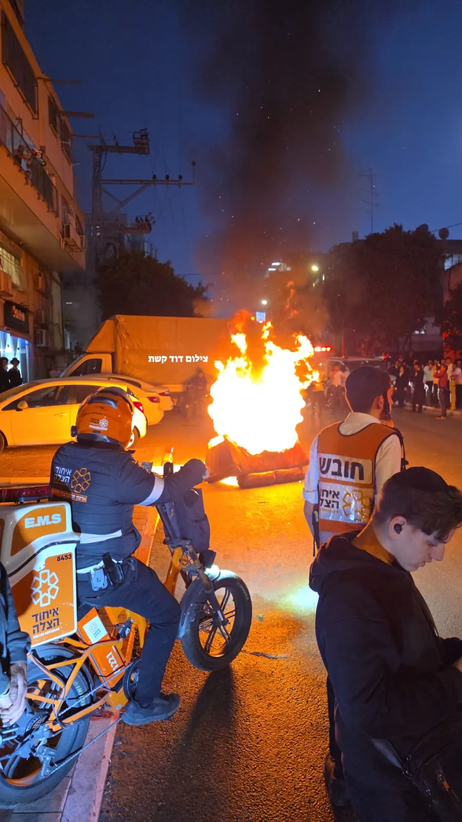 נעצרו 5 חשודים בהשלכת חפצים לעבר חסידי ויז'ניץ