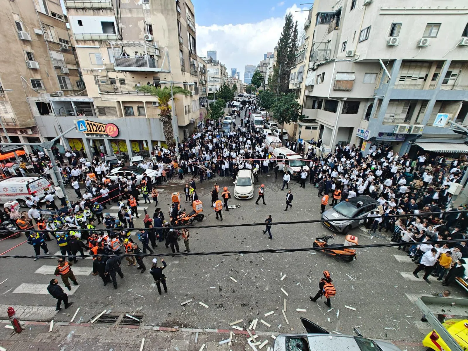 רבני בני ברק בהוראה דחופה: "לא להתאסף במקום הנפילה"