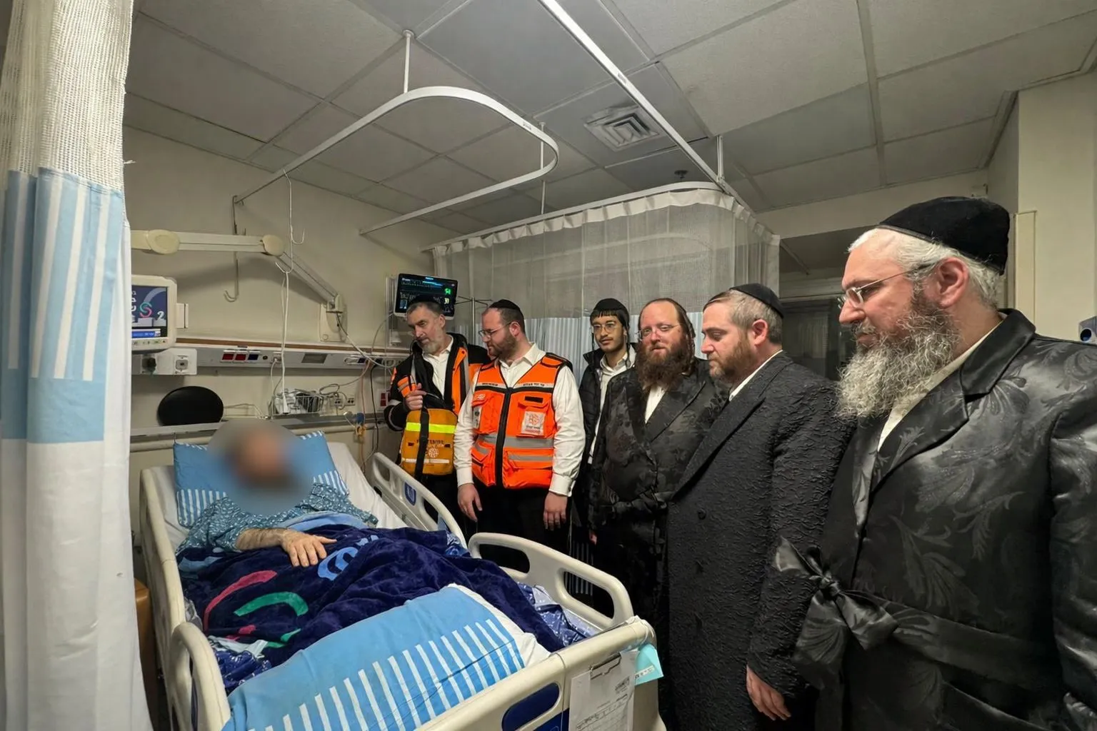 "בזכותכם נולדתי מחדש": המפגש המרטיט של הרב ומציליו