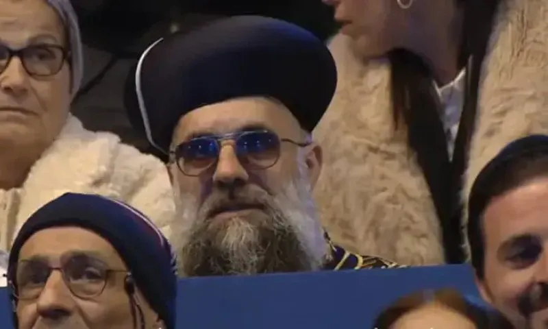 הרב אייל ציינוב שהתחזה לראשון לציון ביקר בעיר. "אין לי כוונה להתנצל"