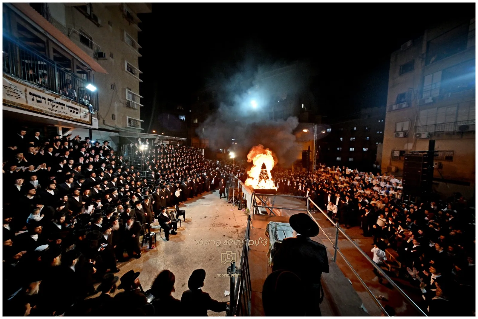 הדלקה בקהילת סאטמער ב"ב בראשות ראש הישיבה שליט"א