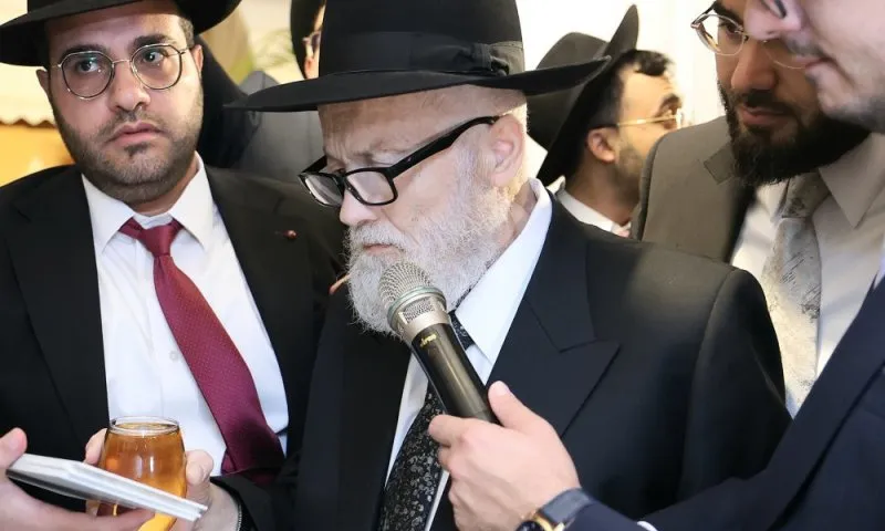 בחופת נכדו: הסב כובד בברכה - ולאחר מספר דקות נפטר
