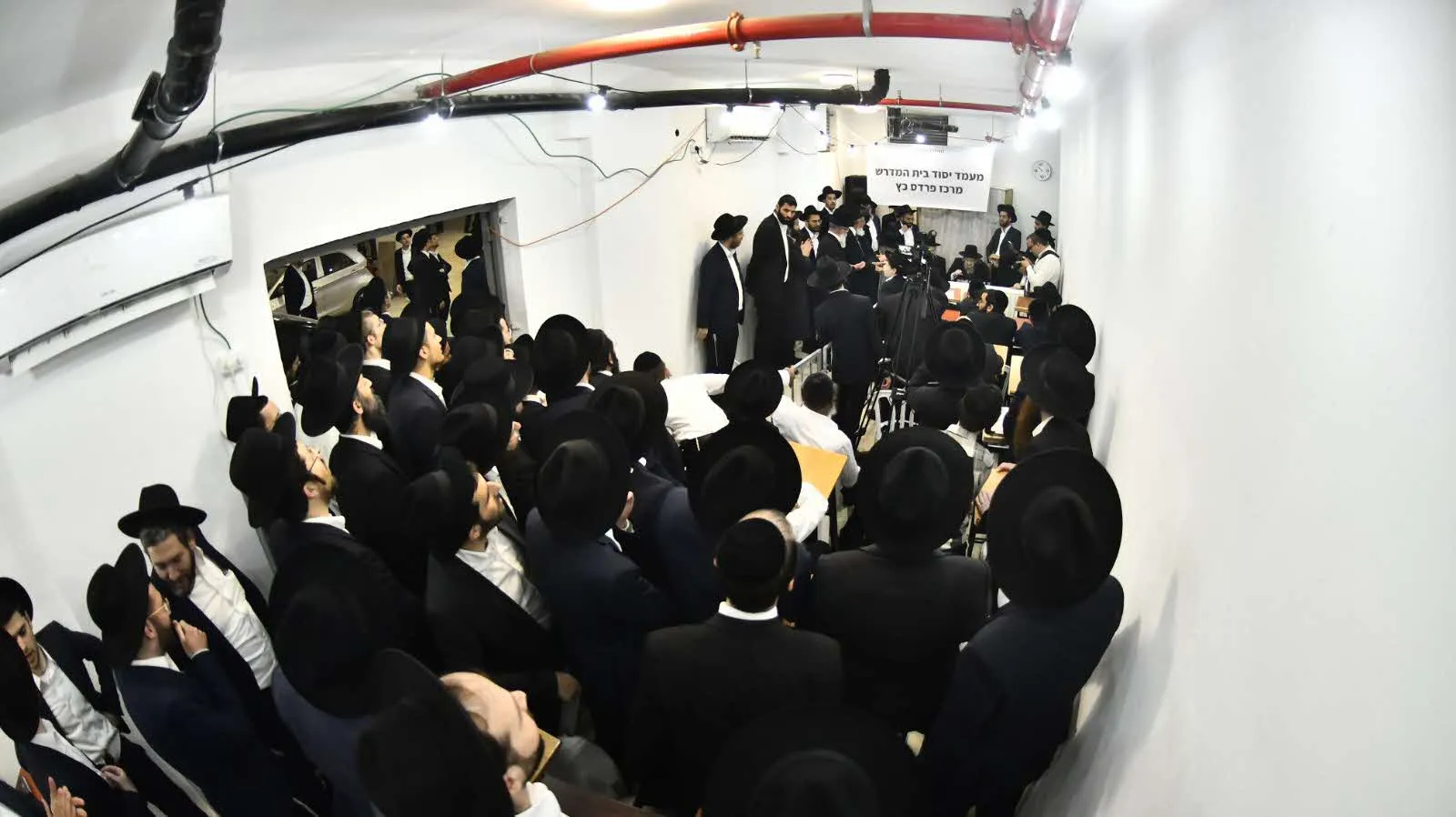 מעמד יסוד קהילת חניכי הישיבות בפרדס כץ