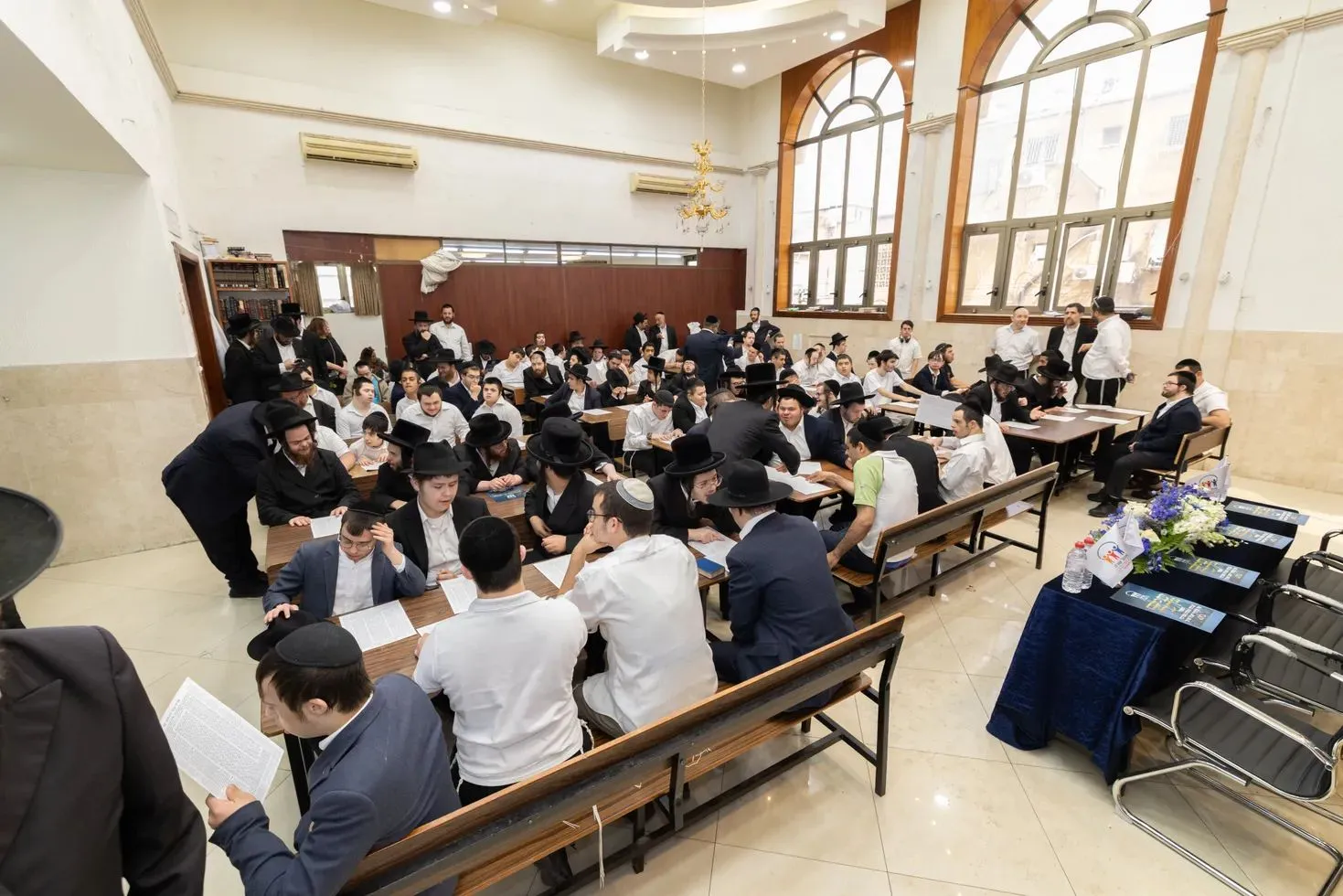 תלמידי 'אהל שרה' במעמד הכנה לקבלת התורה
