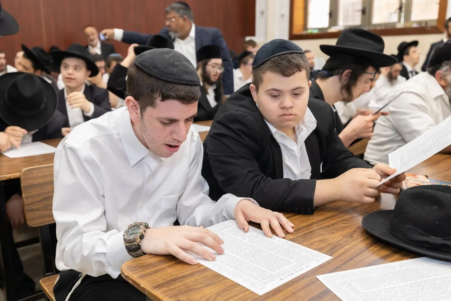 תלמידי 'אהל שרה' במעמד הכנה לקבלת התורה