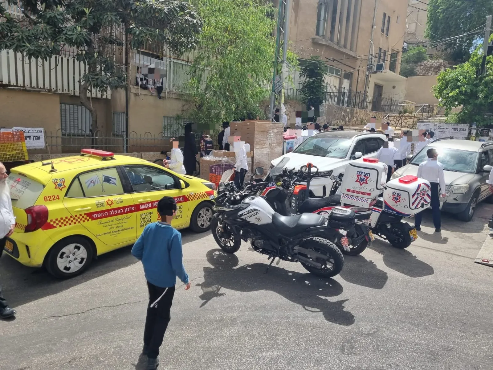סכין בלב בני ברק: מרחץ דמים בצהרי היום, הדוקר נמלט