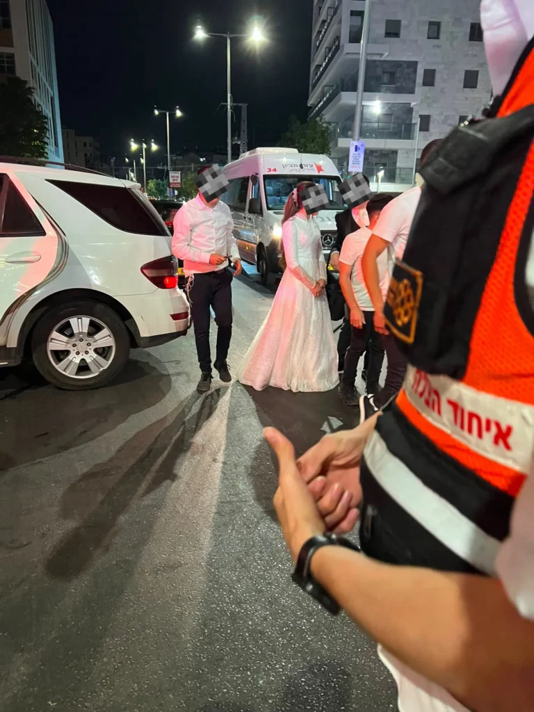 כששמחת חתונה ובר מצווה נפגשו על הכביש בבני ברק