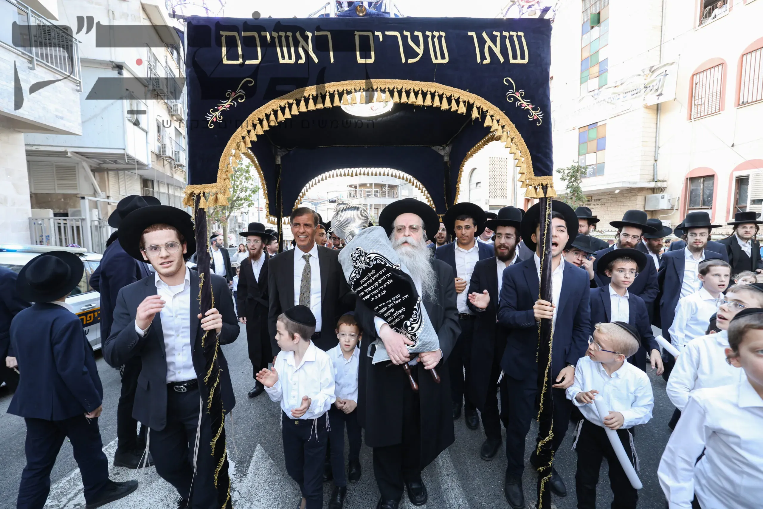 'כִּי מִצִּיּוֹן תֵּצֵא תּוֹרָה': הכנסת ספר תורה לקהילת 'תפארת ציון' לע"נ מרן שר התורה הגר"ח קניבסקי זצוק"ל
