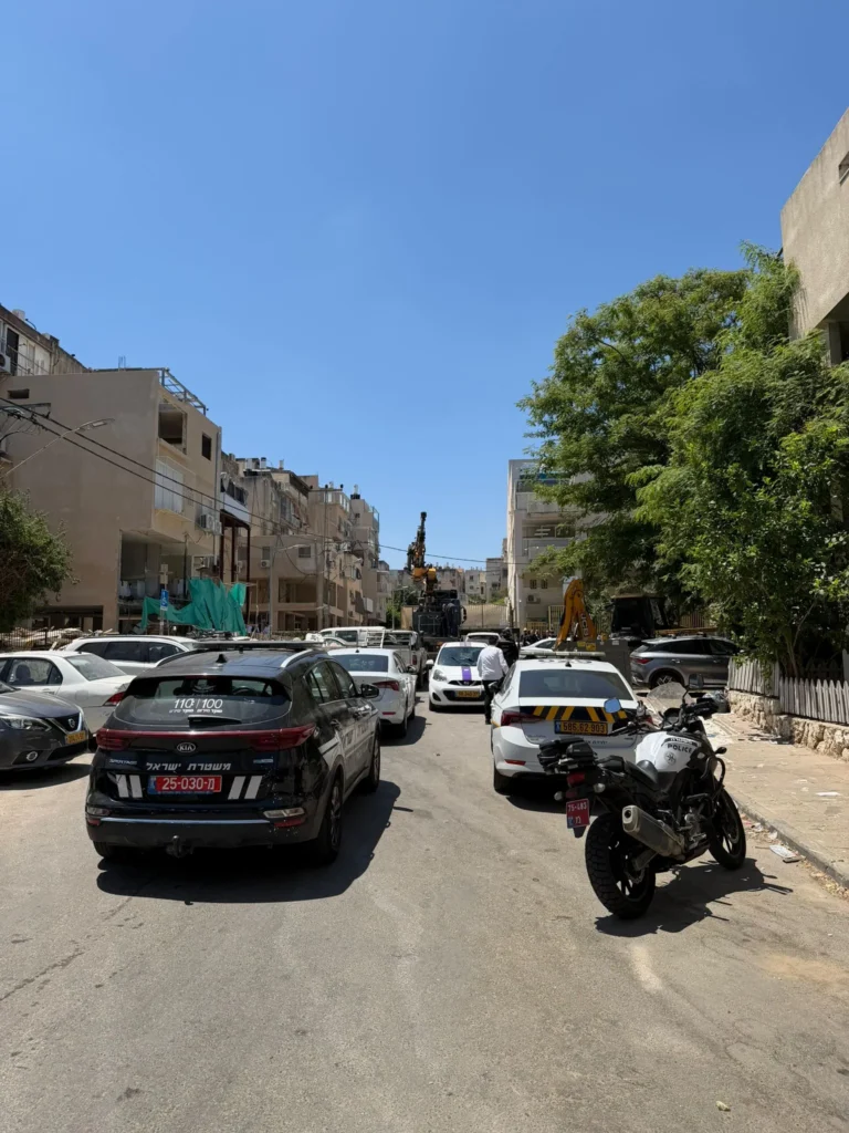 מאחורי הדחפורים: מה עומד מאחורי ההריסות הבוקר בבני ברק?
