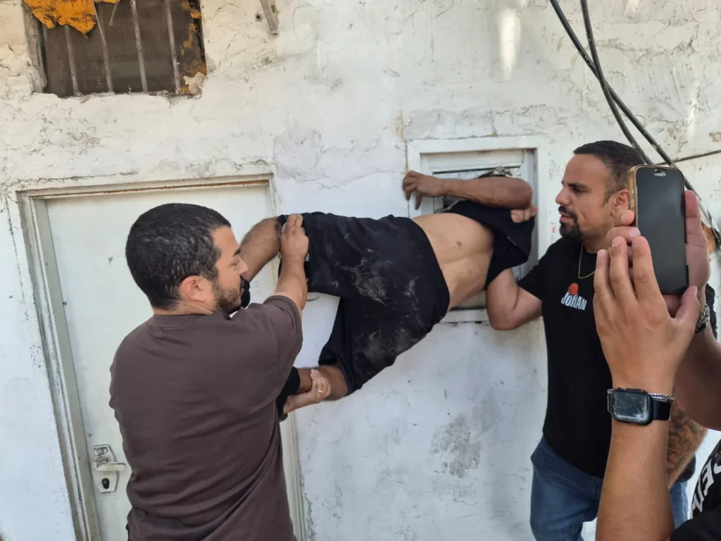 בדרך למשמרת: קצין משטרה תפס על חם פורץ שחדר לדירה