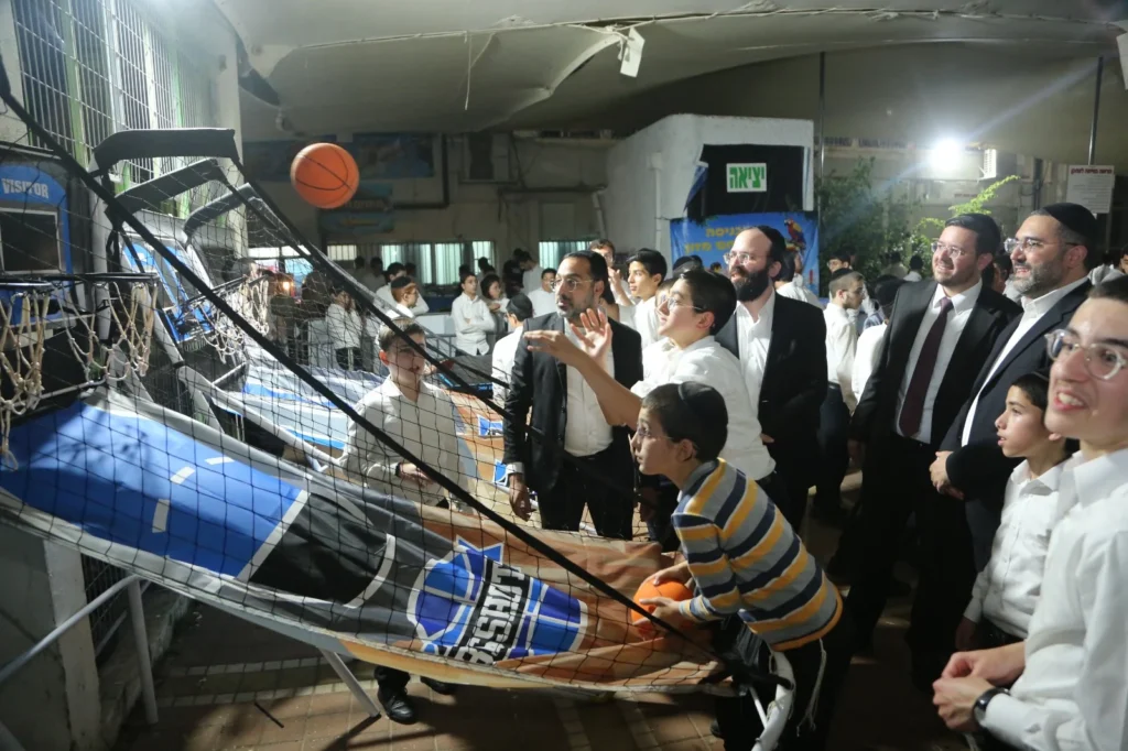 כ-500 בחורי ישיבות השתתפו בערב 'שטייגען' ענק בבני ברק