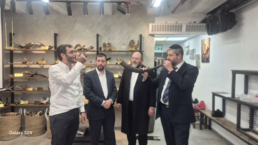 אני לדודי: נערכים להמחשת מצוות השופר לתלמידי העיר