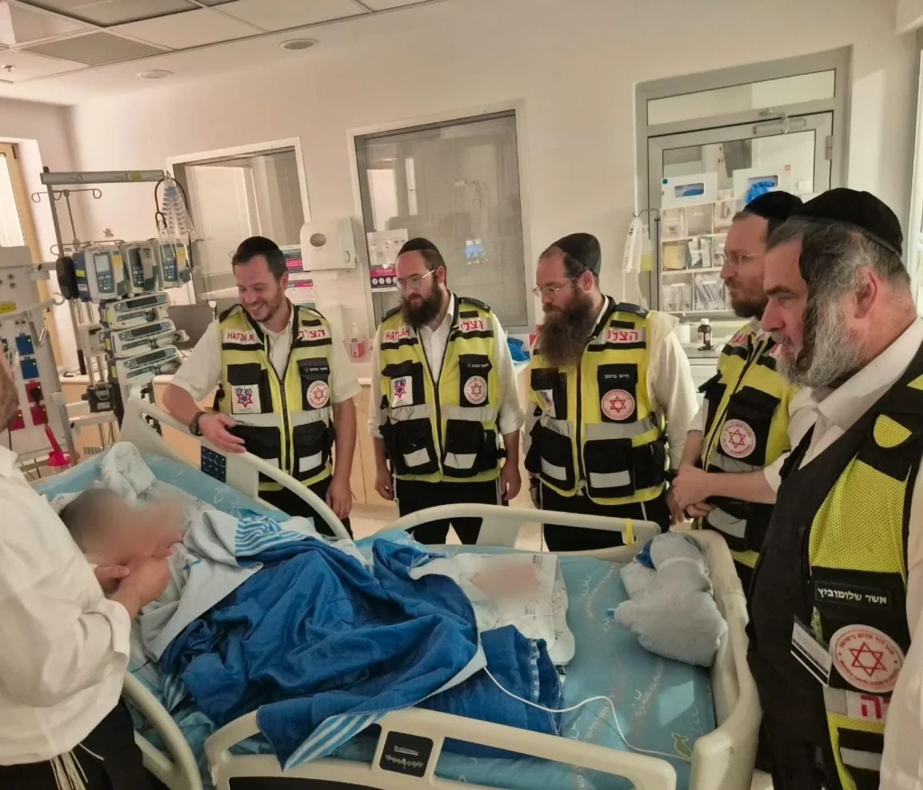 מהזירה הקשה למפגש המרגש: הילד שניצל מהאוטובוס פגש את מציליו
