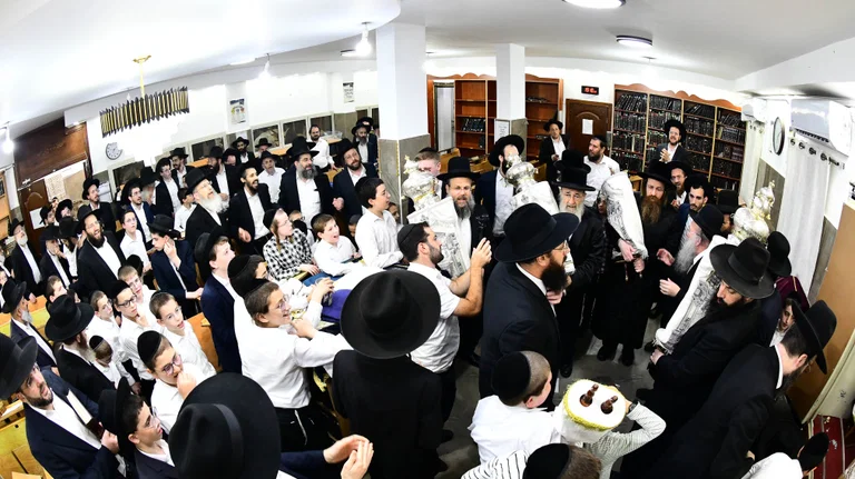 התרגשות: אחרי 70 שנה - בית המדרש 'הליגמן' שינה פניו
