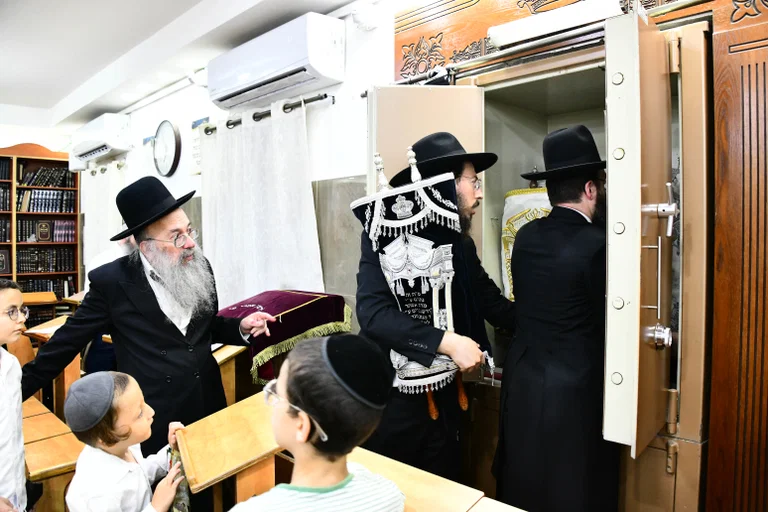 חנוכת בית הכנסת הליגמן בני ברק