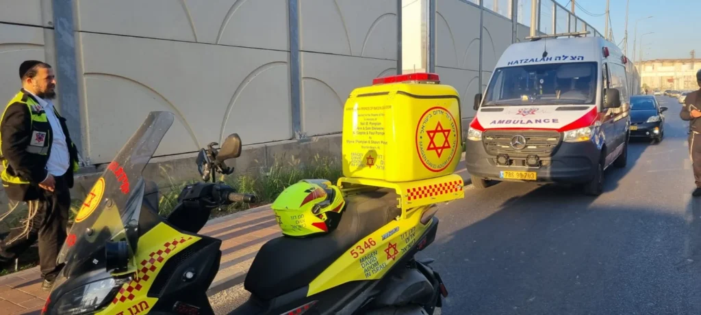 רוכב קורקינט נפצע בינוני בתאונה עצמית בבני ברק