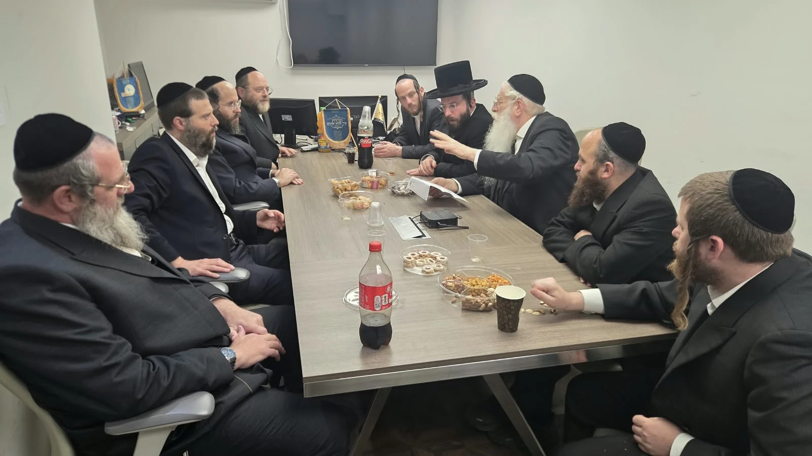 מתניעים: ראשי 'הציר' פרוש ושטארק בדיוני בחירות בבני ברק