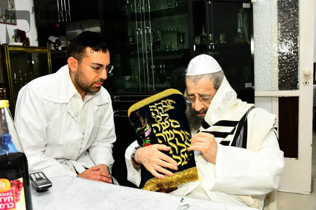 ערב יום כיפור אצל רבה של בני ברק הגר''מ בן שמעון