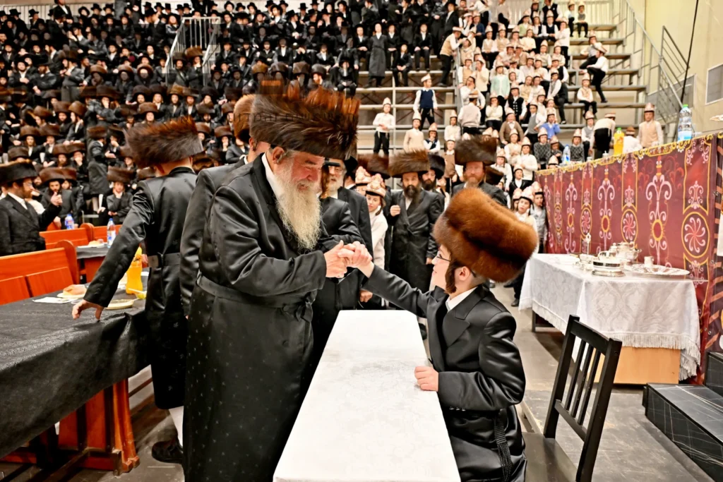 שמחת הבר המצווה בויז'ניץ