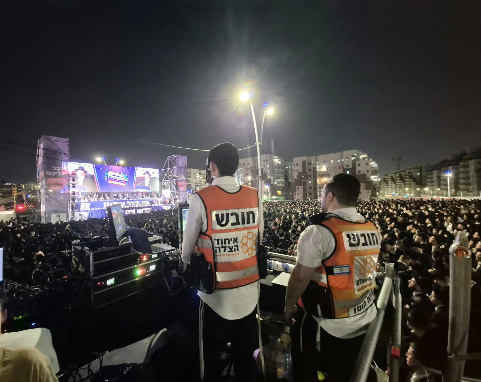מתנדבי איחוד הצלה בעצרת הרבבות